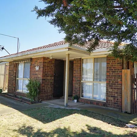 Cozy 2 Bedroom House /Melbourne Werribee Exterior photo