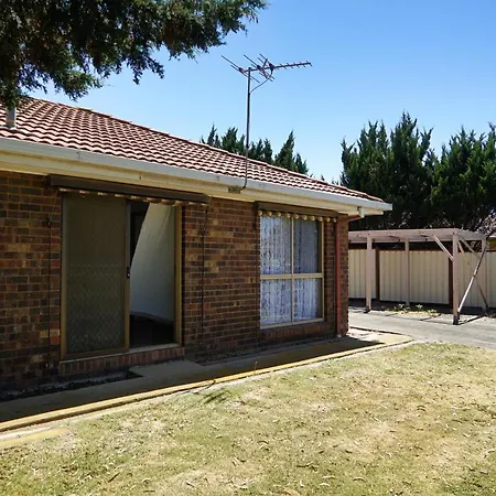 Cozy 2 Bedroom House /Melbourne Werribee Exterior photo