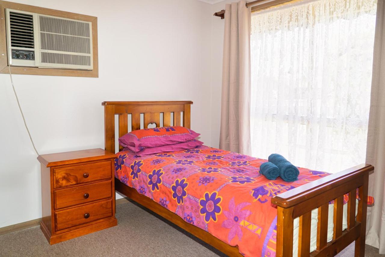 Cozy 2 Bedroom House /melbourne Holiday home Werribee