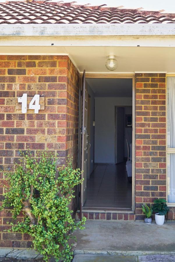 Cozy 2 Bedroom House /melbourne Holiday home *