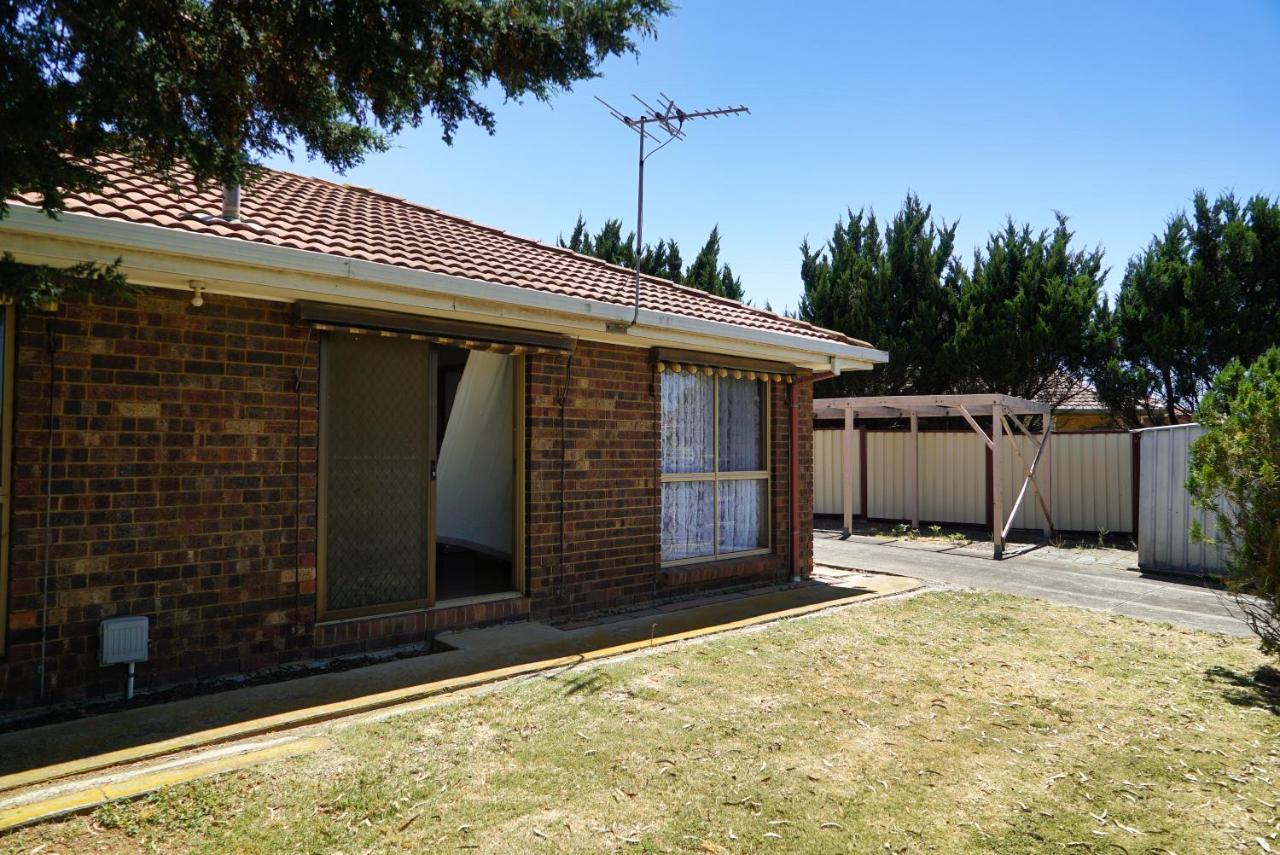 Cozy 2 Bedroom House /melbourne Holiday home Werribee